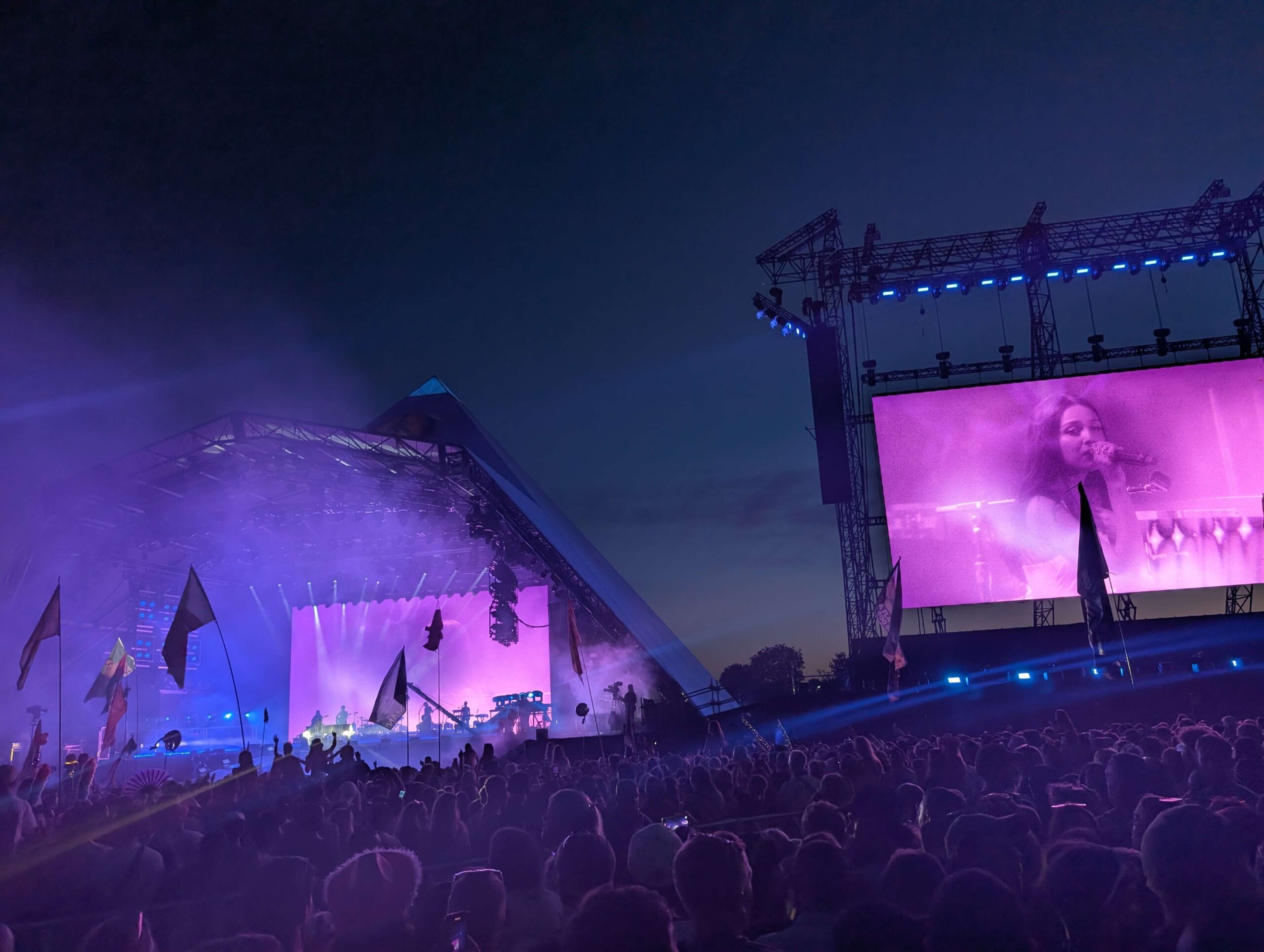 Read more about the article Olivia Rodrigo Live at Glastonbury 2025 Review